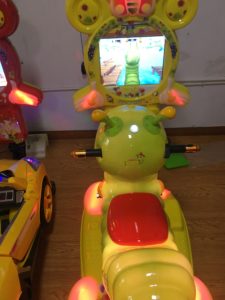 caterplliar video ride e1486444090232 225x300 - Amusement Rides