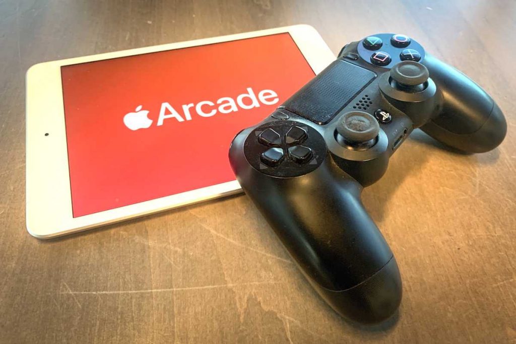 arcade games evercade ps4 controller 1024x683 - Play Apple Arcade Games using PS4/Xbox Controller