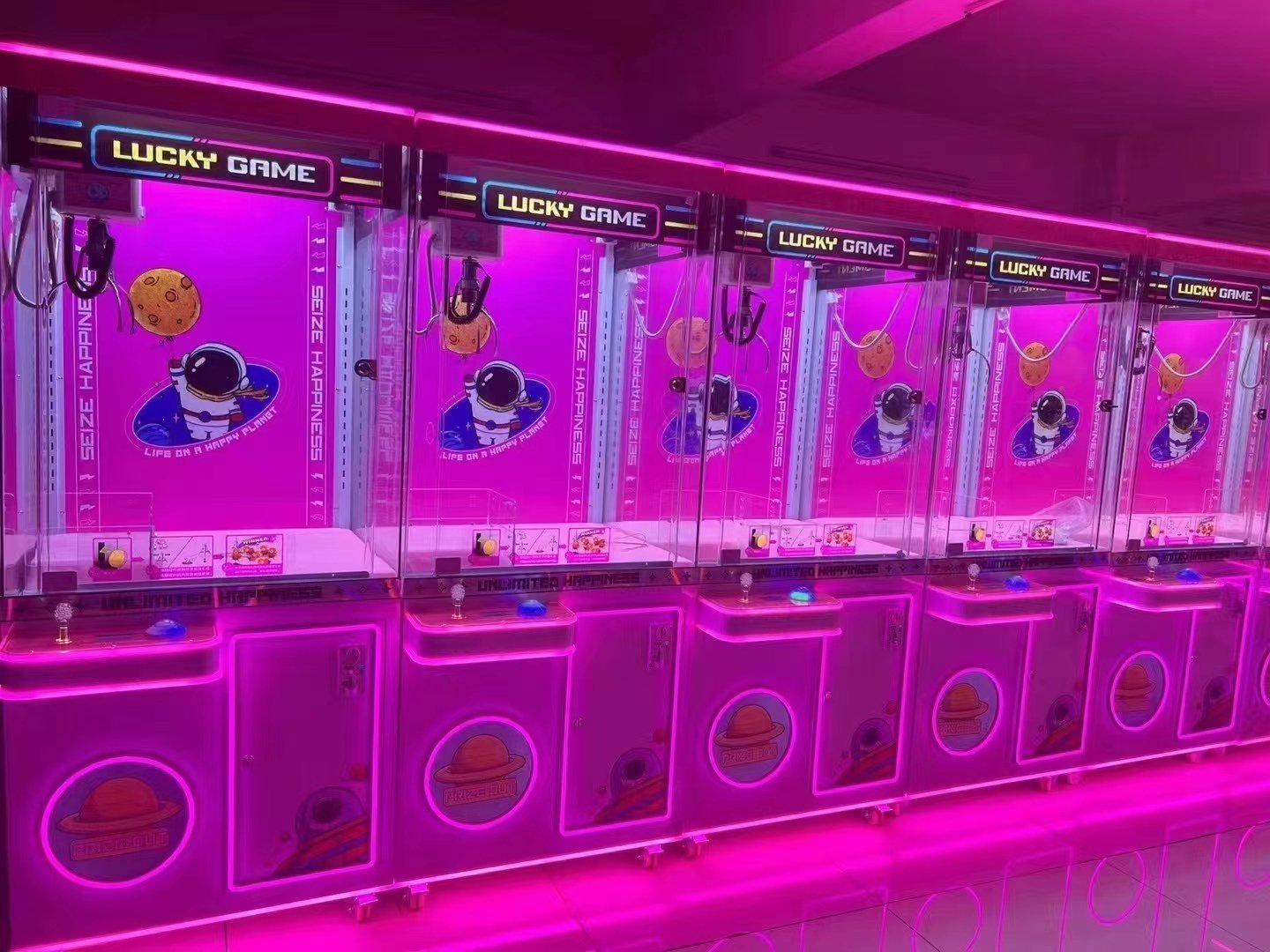 Metal + Wood Claw Machine